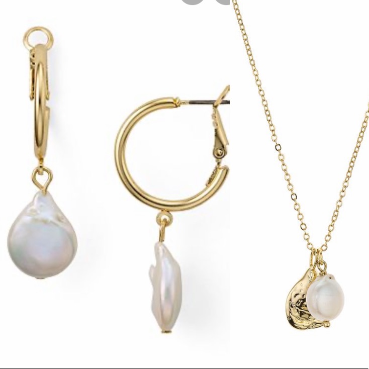 Aqua Bloomingdales Pearl Set Of NecklaceEarrings 75$